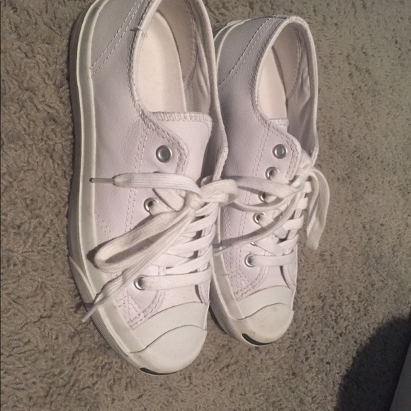converse leather tennis shoes